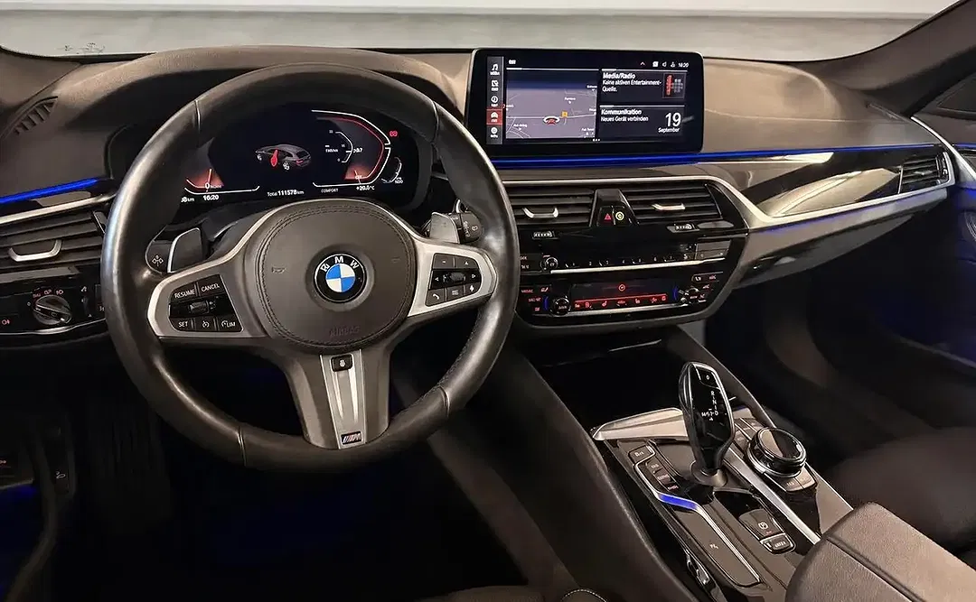 BMW 530 xDrive M Sport - Thumbnail 8