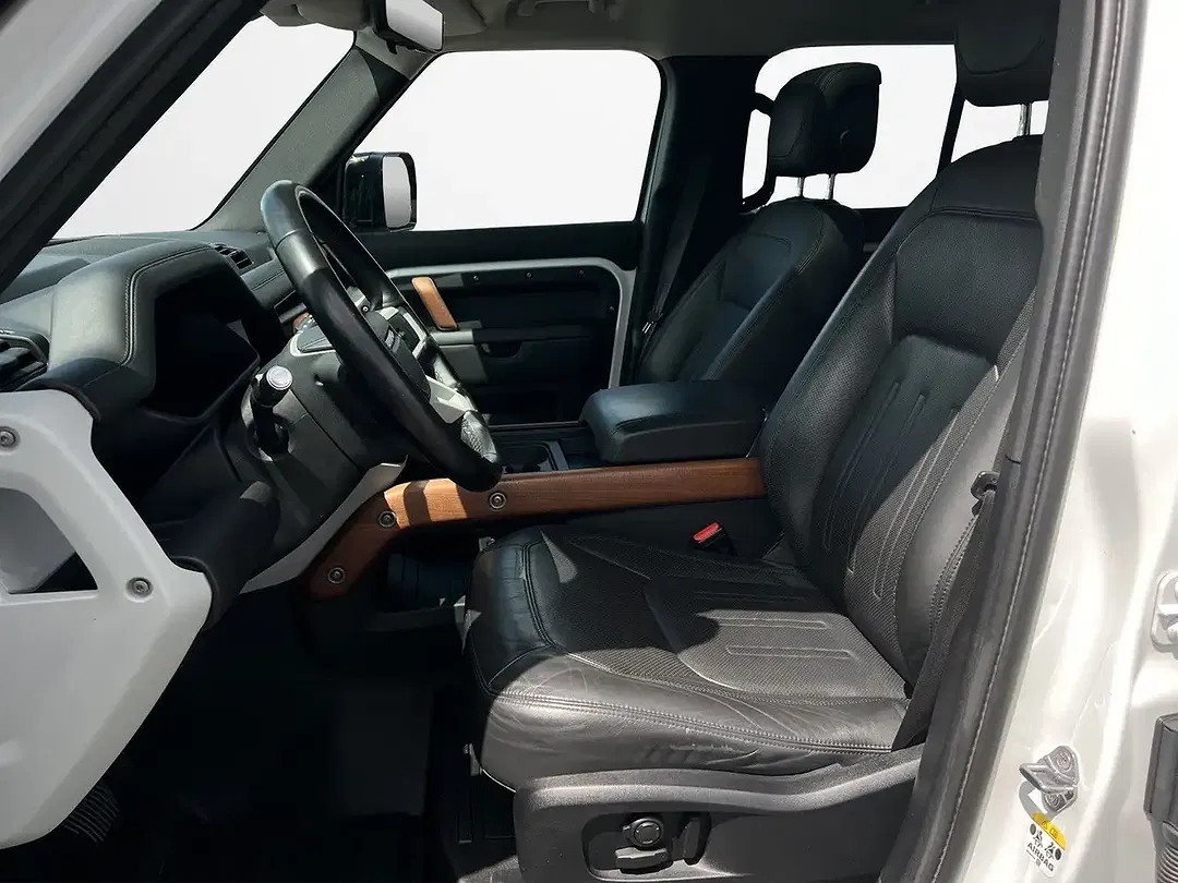Land Rover Defender D240 110 HSE - Thumbnail 10