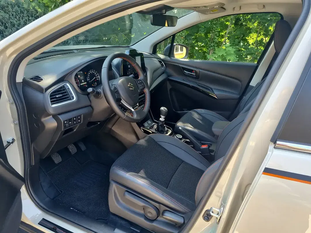 Suzuki S-Cross 1.4 AllGrip 4x4 Comfort+ - Thumbnail 13