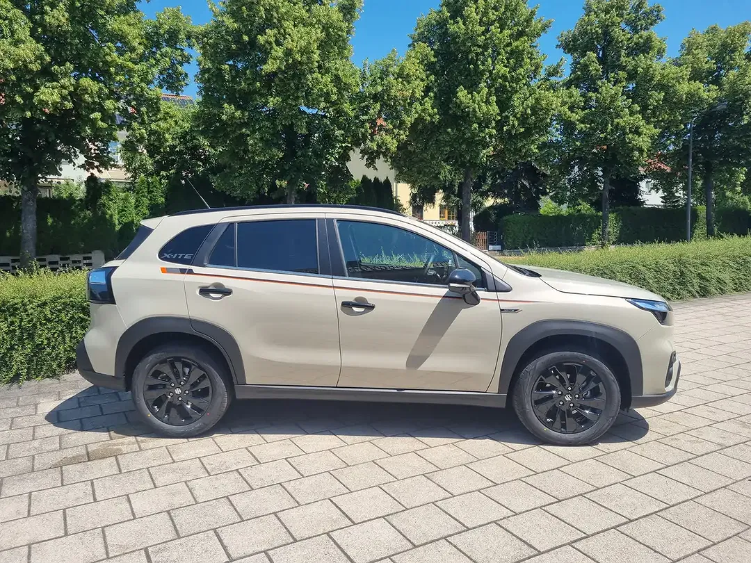 Suzuki S-Cross 1.4 AllGrip 4x4 Comfort+ - Thumbnail 5