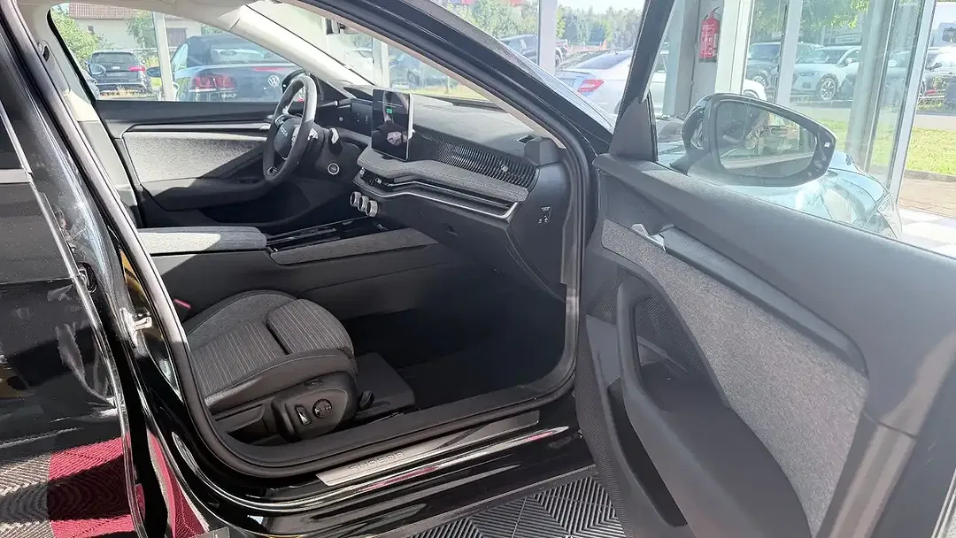 Skoda Superb - Thumbnail 10