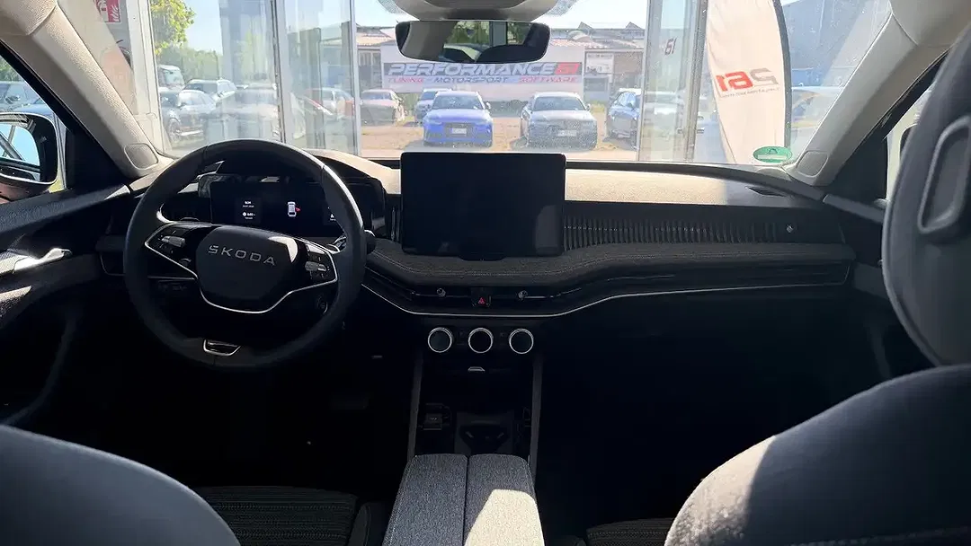 Skoda Superb - Thumbnail 14