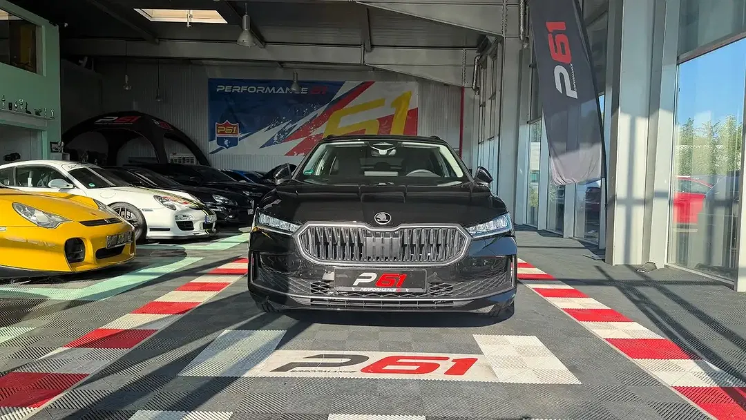 Skoda Superb - Thumbnail 5