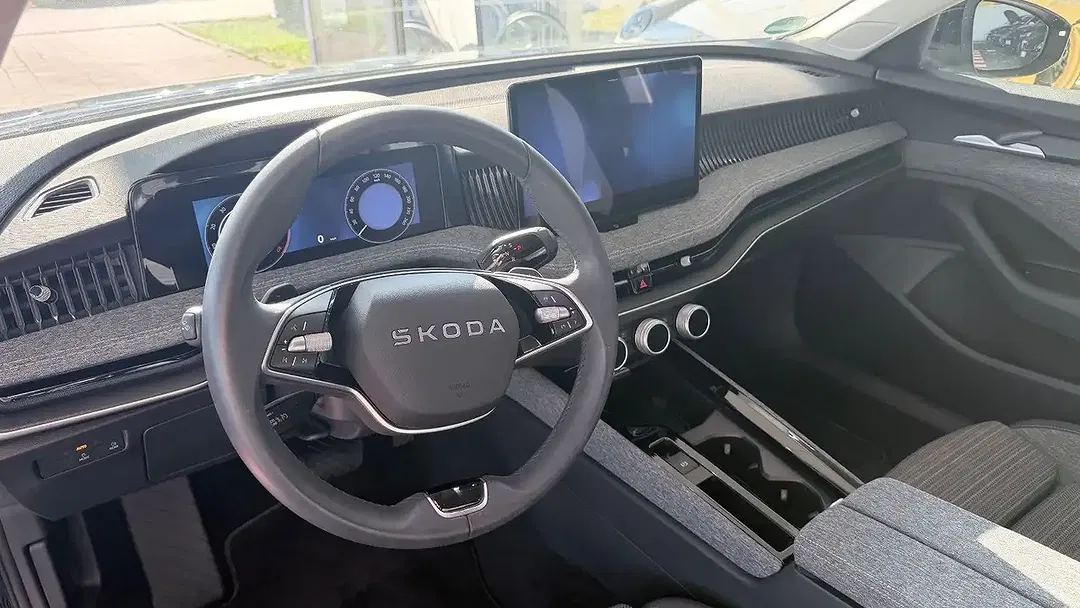 Skoda Superb - Thumbnail 8