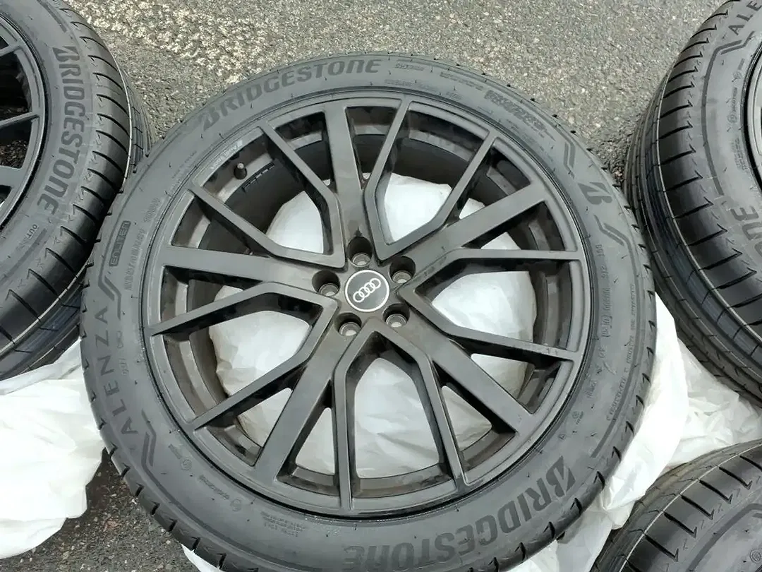 Audi e-tron 55 S line - Thumbnail 4