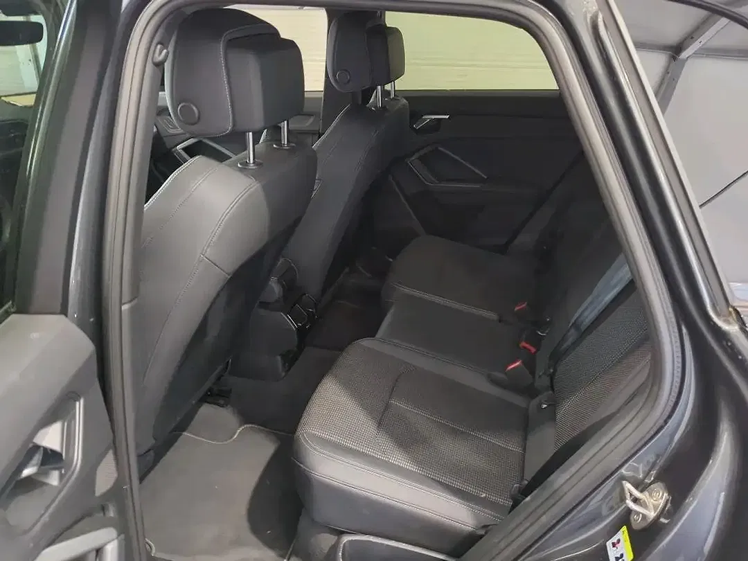 Audi Q3 35 2.0 TDI S line - Thumbnail 11