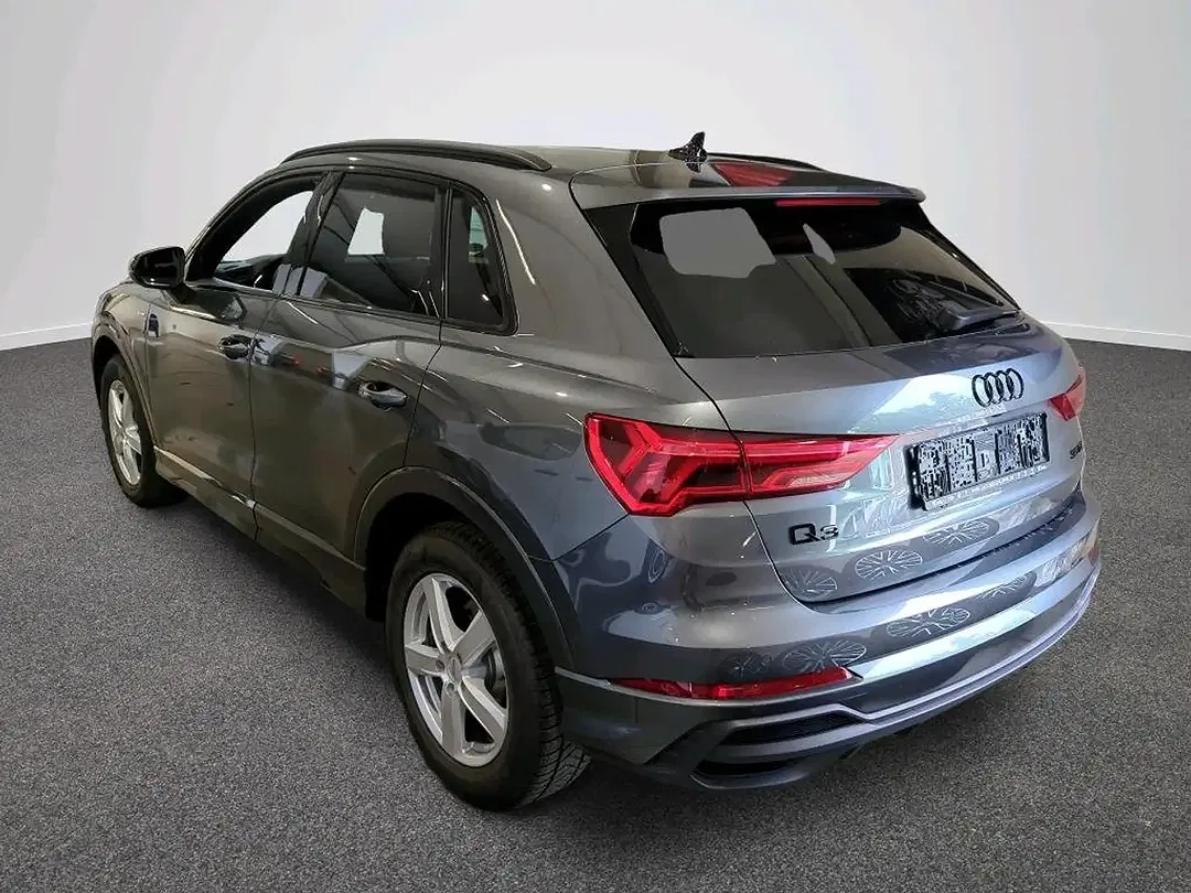 Audi Q3 35 2.0 TDI S line - Thumbnail 2