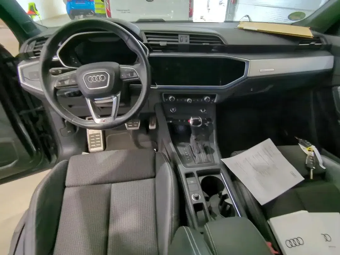 Audi Q3 35 2.0 TDI S line - Thumbnail 5