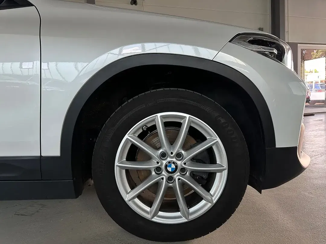 BMW X2 sDrive Business - Thumbnail 3