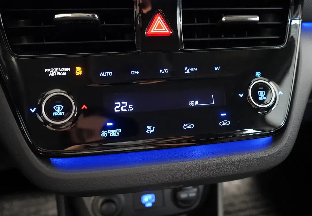 Hyundai IONIQ Premium - foto 15