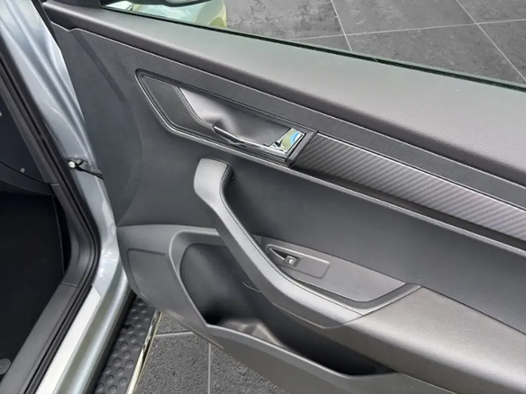 Skoda Karoq 1.5 Sportline - Thumbnail 14
