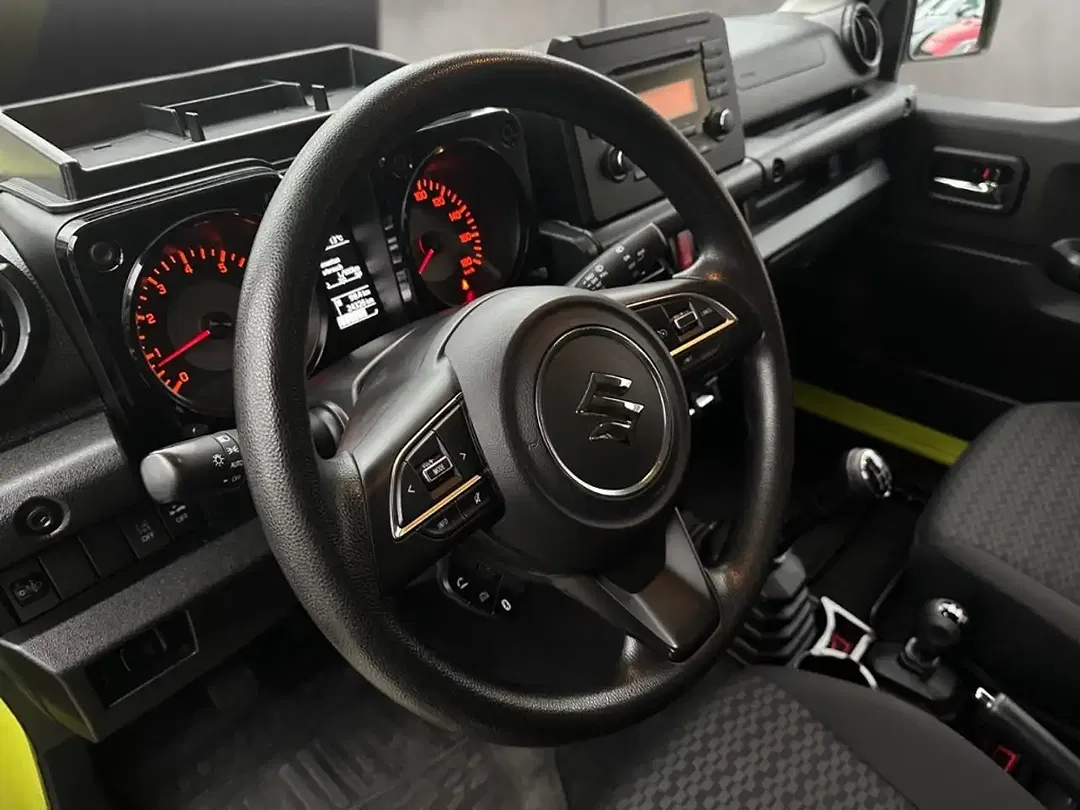 Suzuki Jimny 1.5 AllGrip Comfort - foto 15