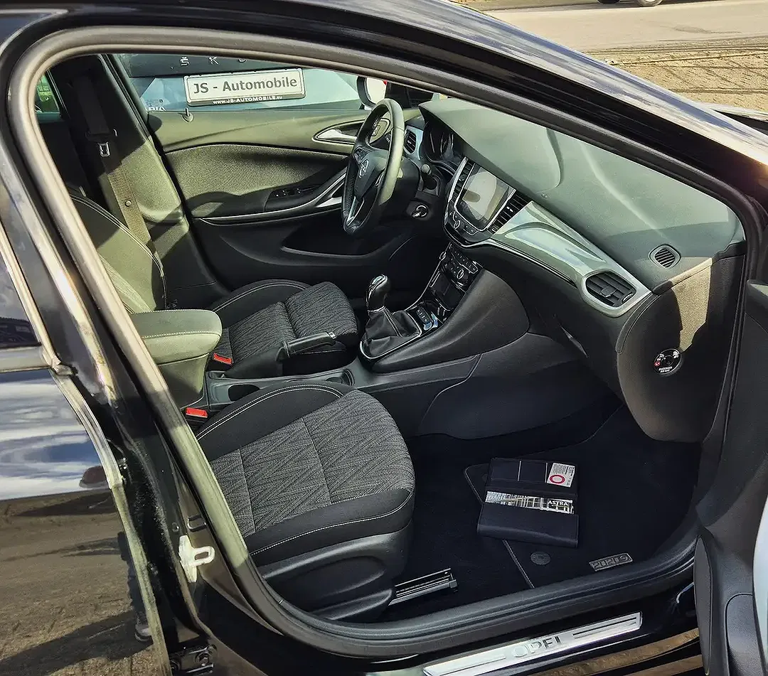 Opel Astra - Thumbnail 11