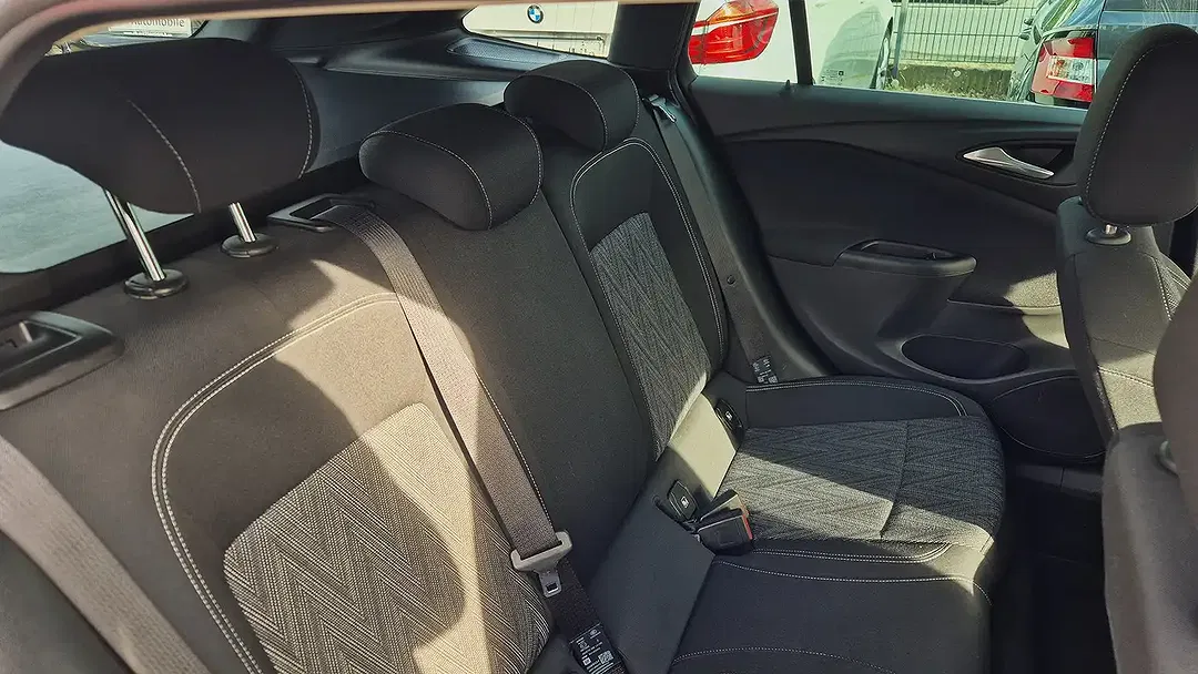 Opel Astra - Thumbnail 12