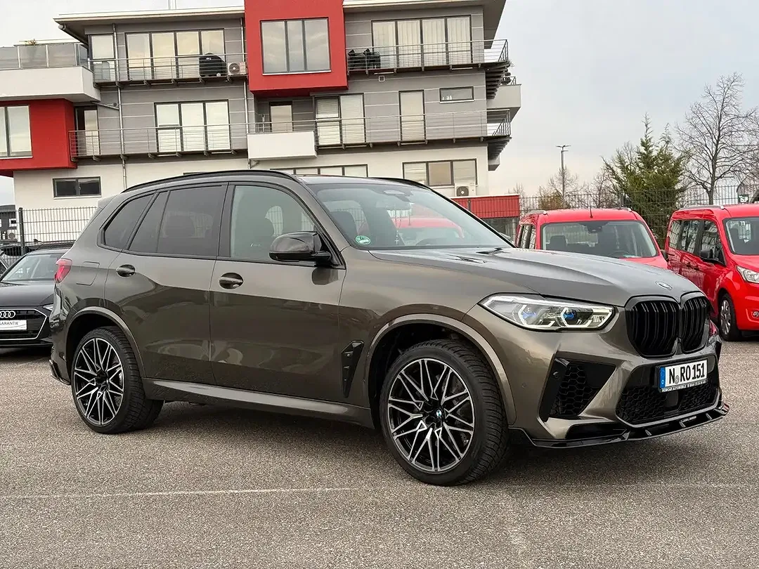 BMW X5 M Competition - Thumbnail 3