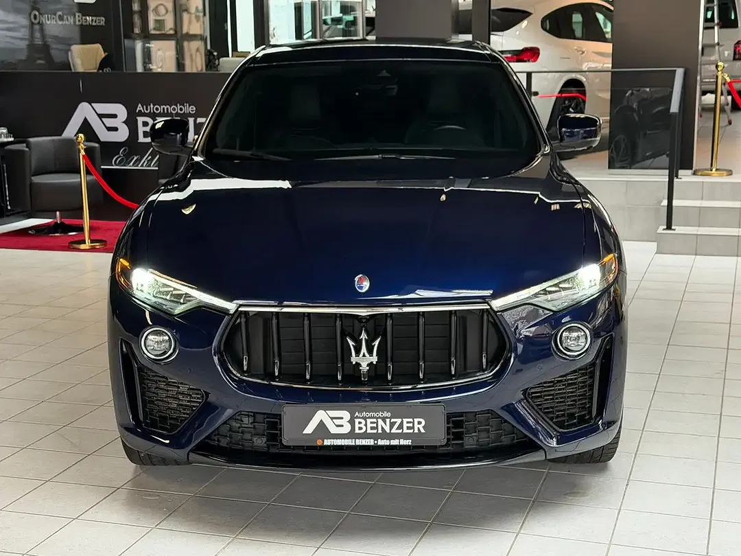 Maserati Levante GranSport - Thumbnail 3
