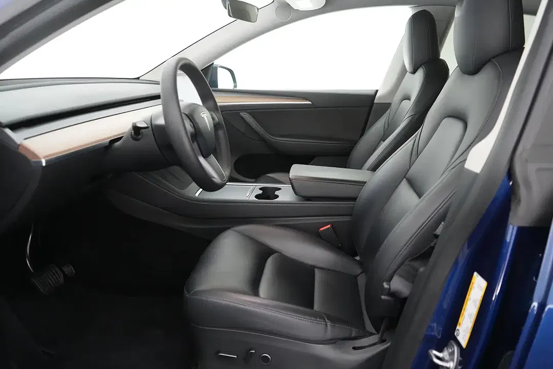 Tesla Model Y Dual Motor Long Range - foto 15
