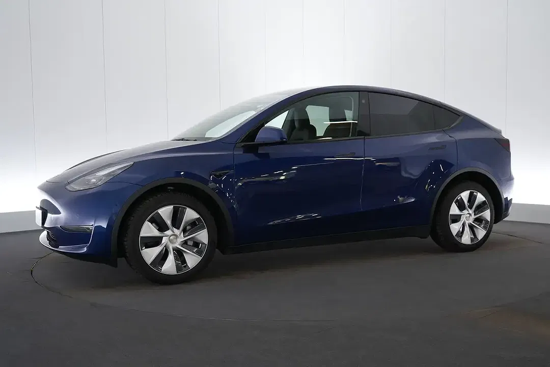Tesla Model Y Dual Motor Long Range - foto 2