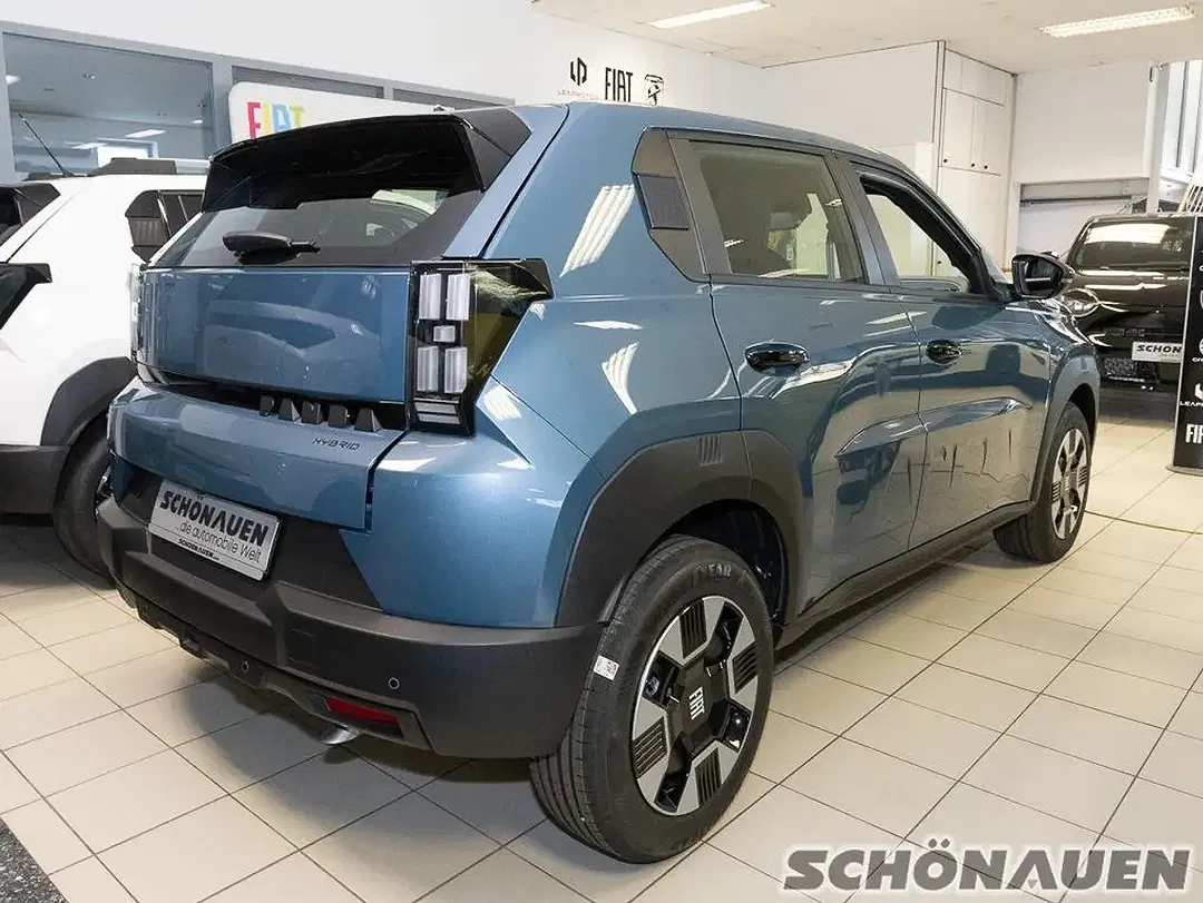 Fiat Grande Panda AUT Edition - Thumbnail 2