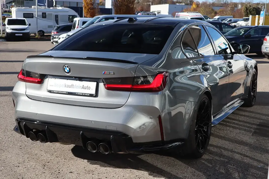 BMW M3 - Thumbnail 3