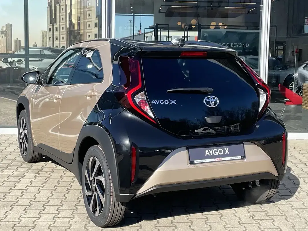 Toyota Aygo X Teamplayer - Thumbnail 5