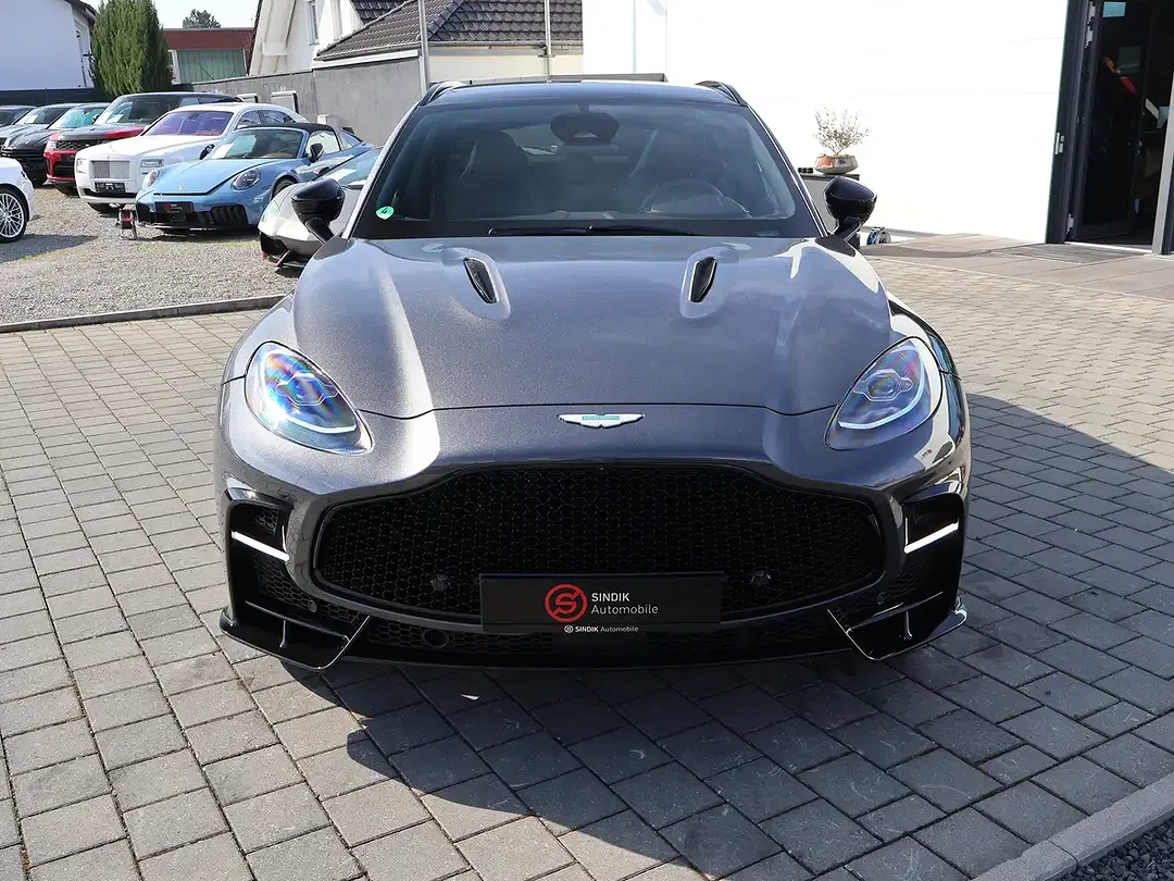Aston Martin DBX S - Thumbnail 3