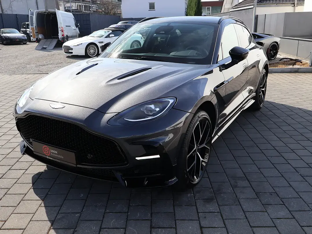 Aston Martin DBX S - Thumbnail 4