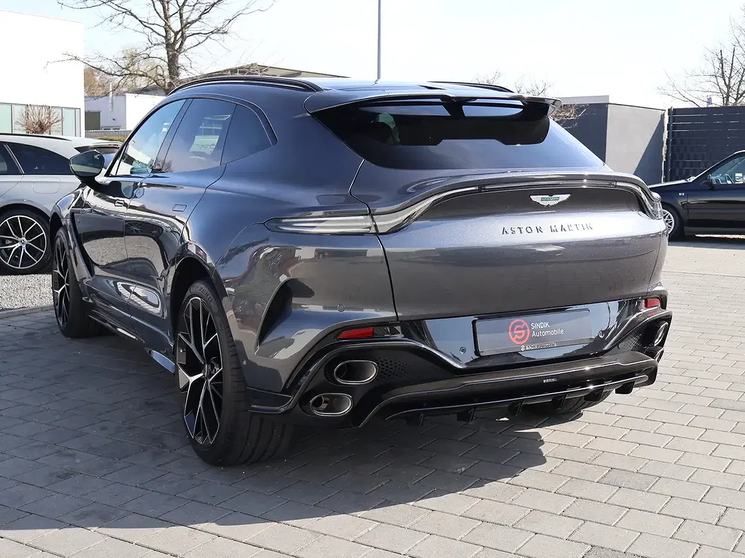 Aston Martin DBX S - Thumbnail 6