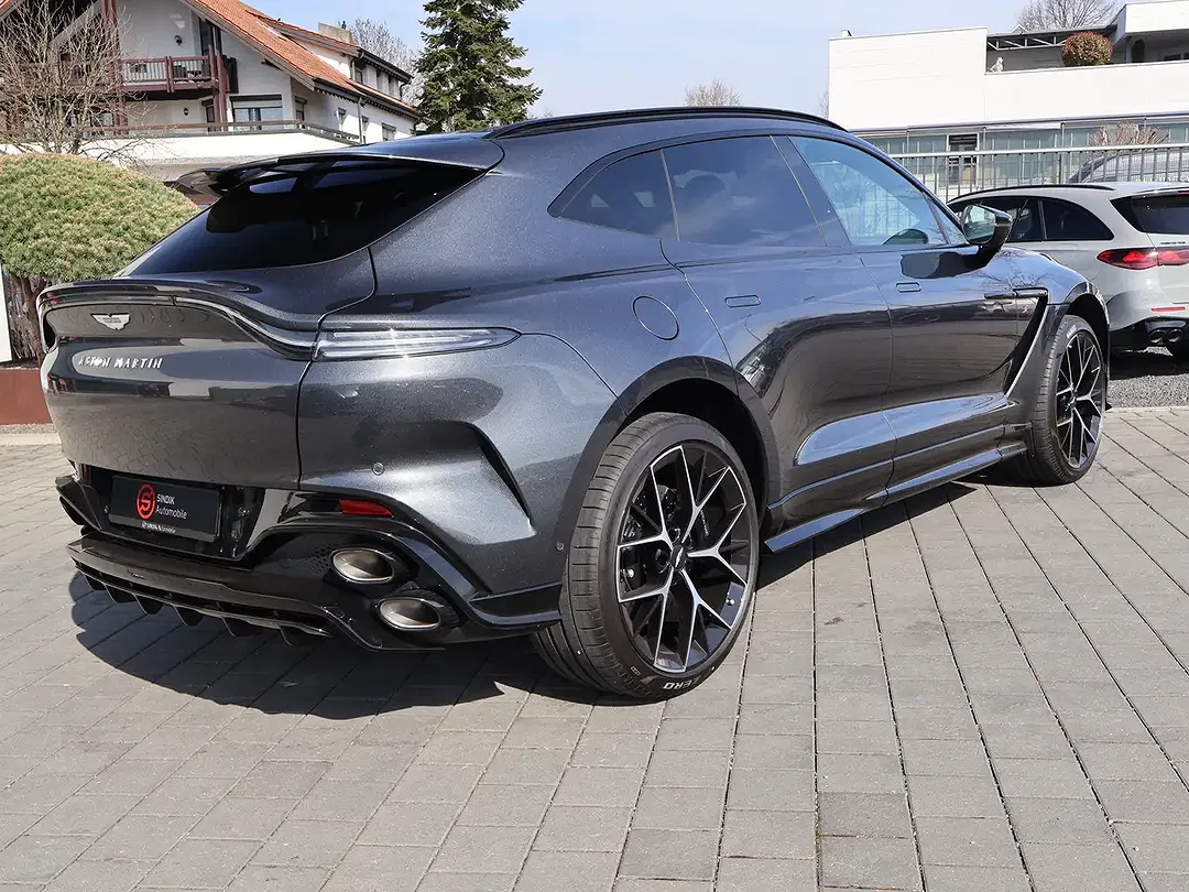 Aston Martin DBX S - Thumbnail 8
