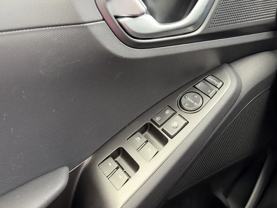 Hyundai IONIQ 1.6 PHEV GDI Style - Thumbnail 13