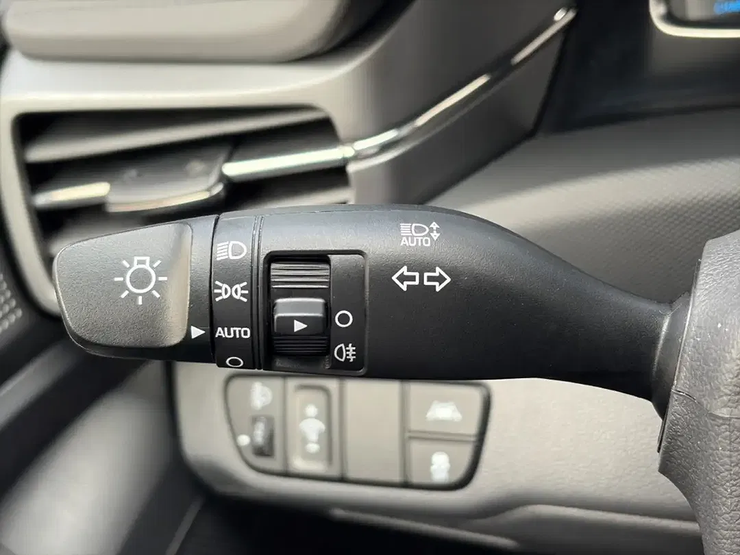 Hyundai IONIQ 1.6 PHEV GDI Style - Thumbnail 15