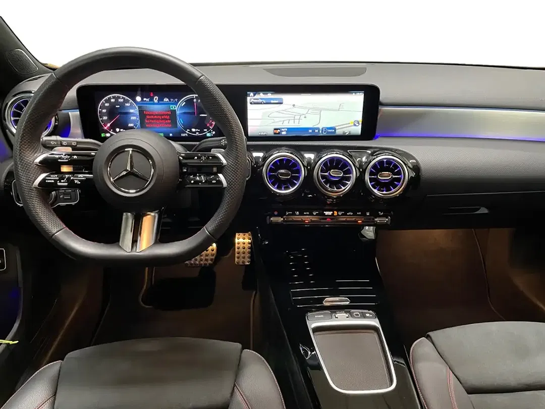 Mercedes-Benz A 250 AMG MBUX Night - Thumbnail 4