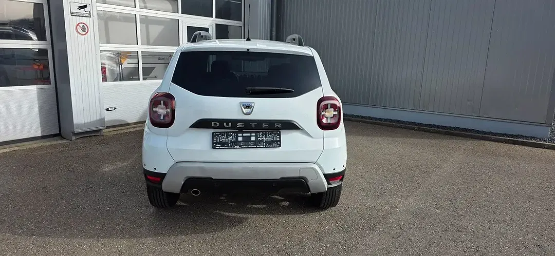 Dacia Duster Celebration - Thumbnail 3