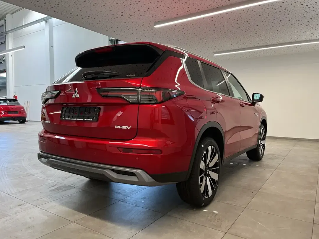 Mitsubishi Outlander 2.4 Diamant Plus - Thumbnail 4