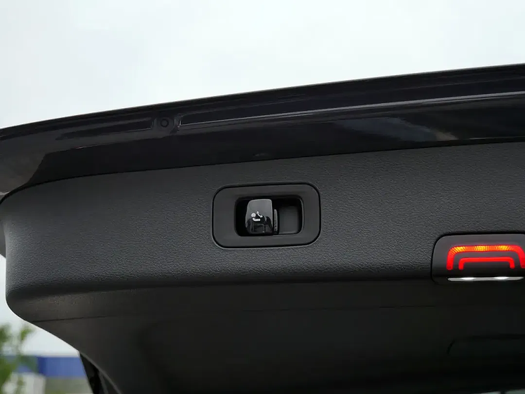 Mercedes-Benz E 300 Avantgarde - Thumbnail 12