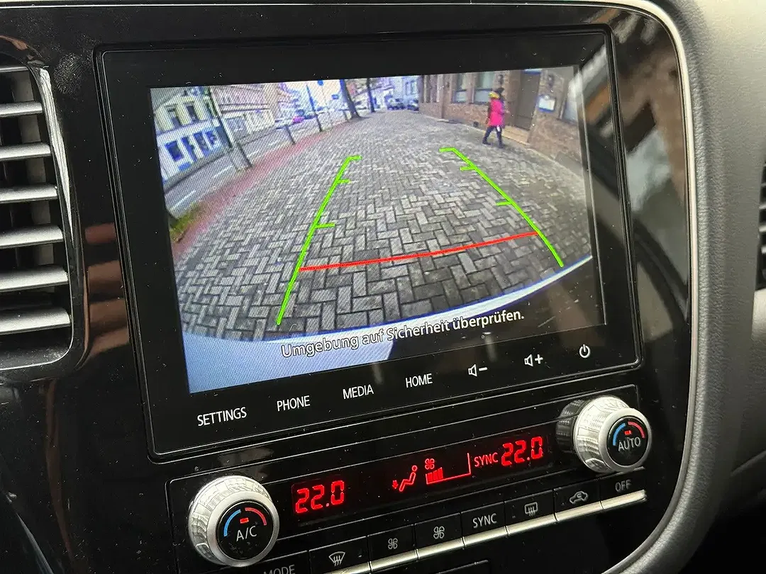 Mitsubishi Outlander PHEV 4WD - Thumbnail 10