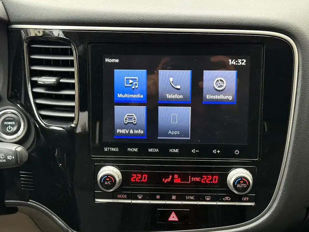 Mitsubishi Outlander PHEV 4WD - Thumbnail 11