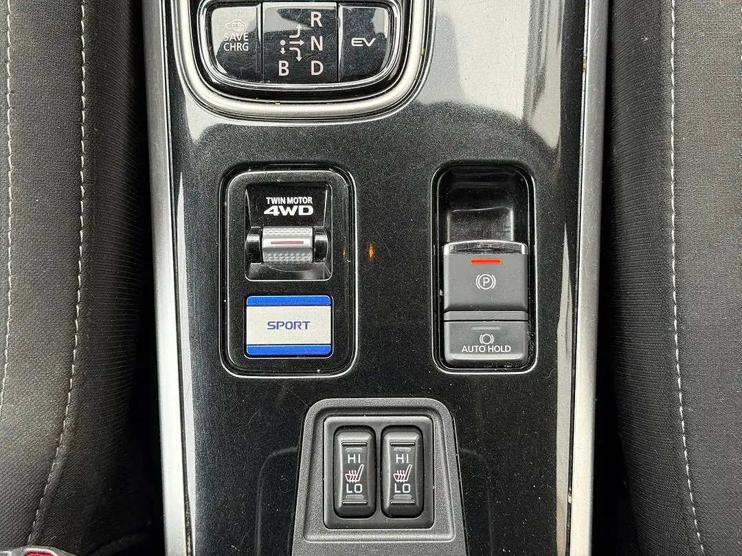 Mitsubishi Outlander PHEV 4WD - Thumbnail 14