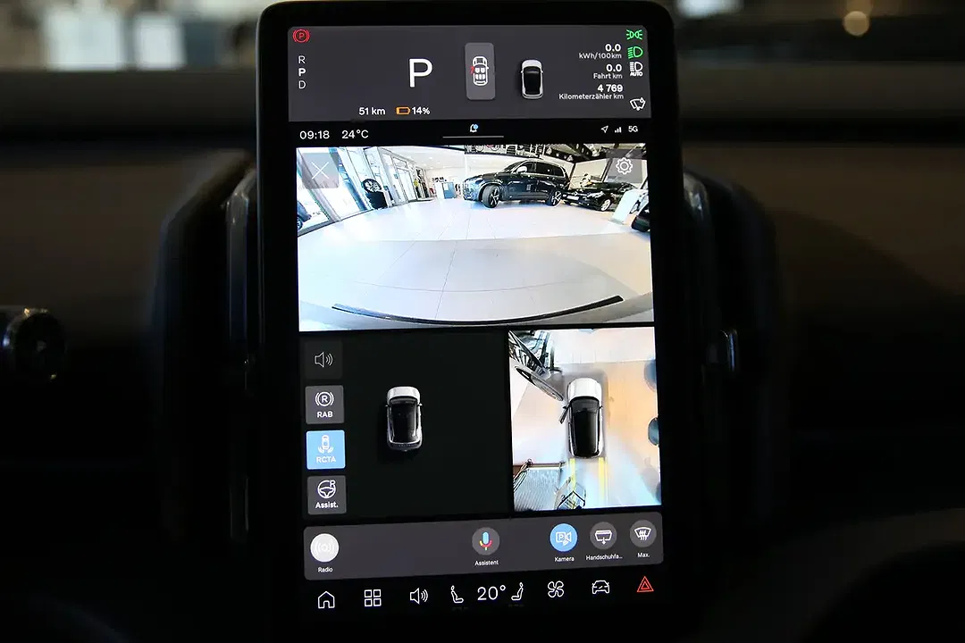 Volvo EX30 Extended Range Ultra Black Edition - Thumbnail 13