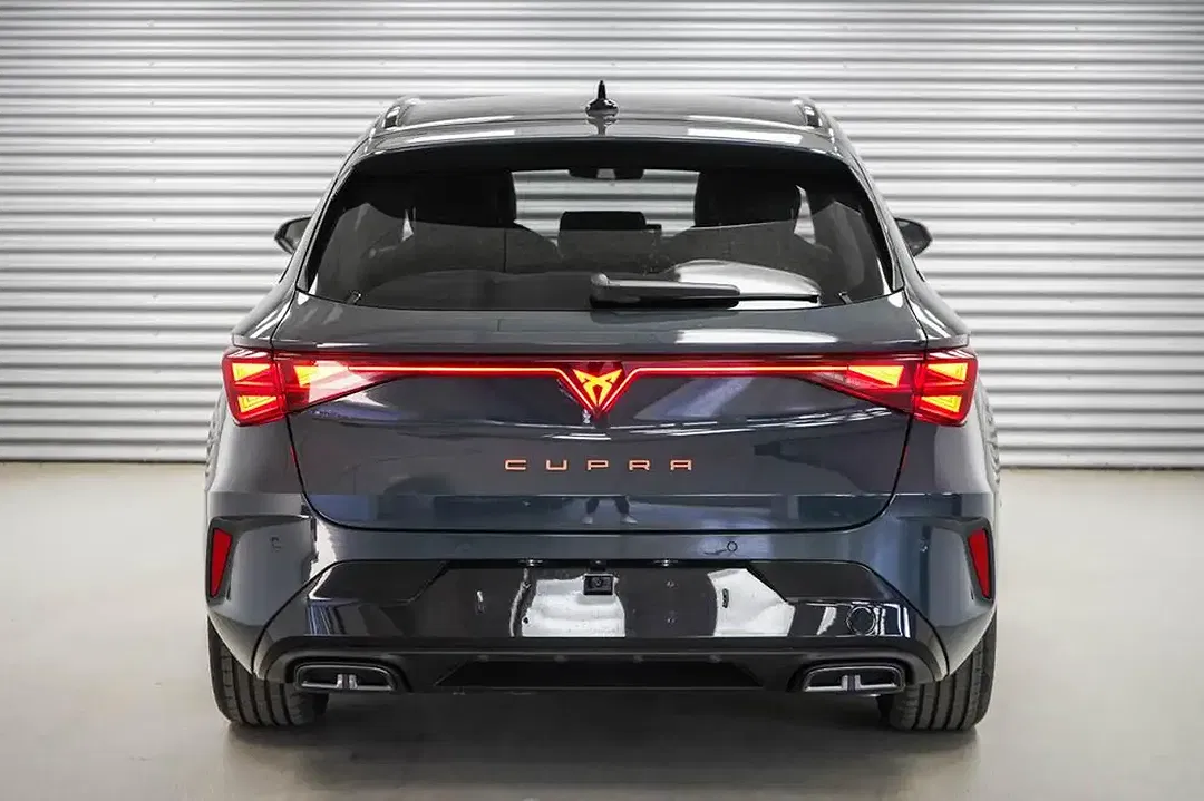 CUPRA Leon 2.0 TSI DSG 4x4 Sportstourer - Thumbnail 4