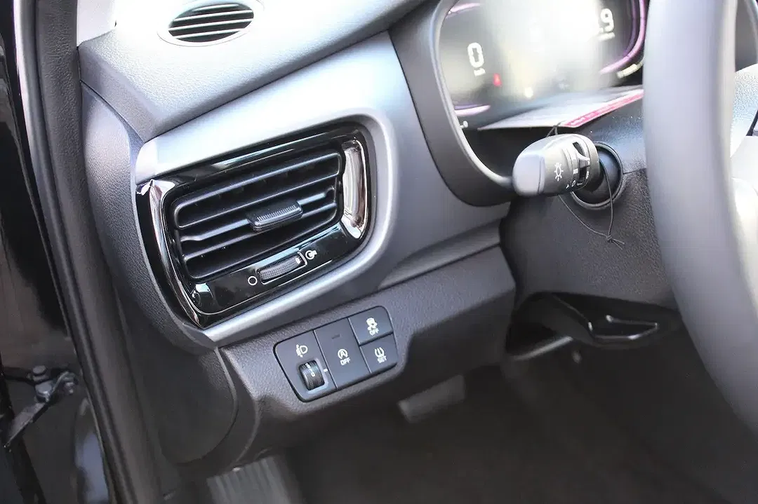 Kia Stonic AMT Spirit Comfort Plus - Thumbnail 10