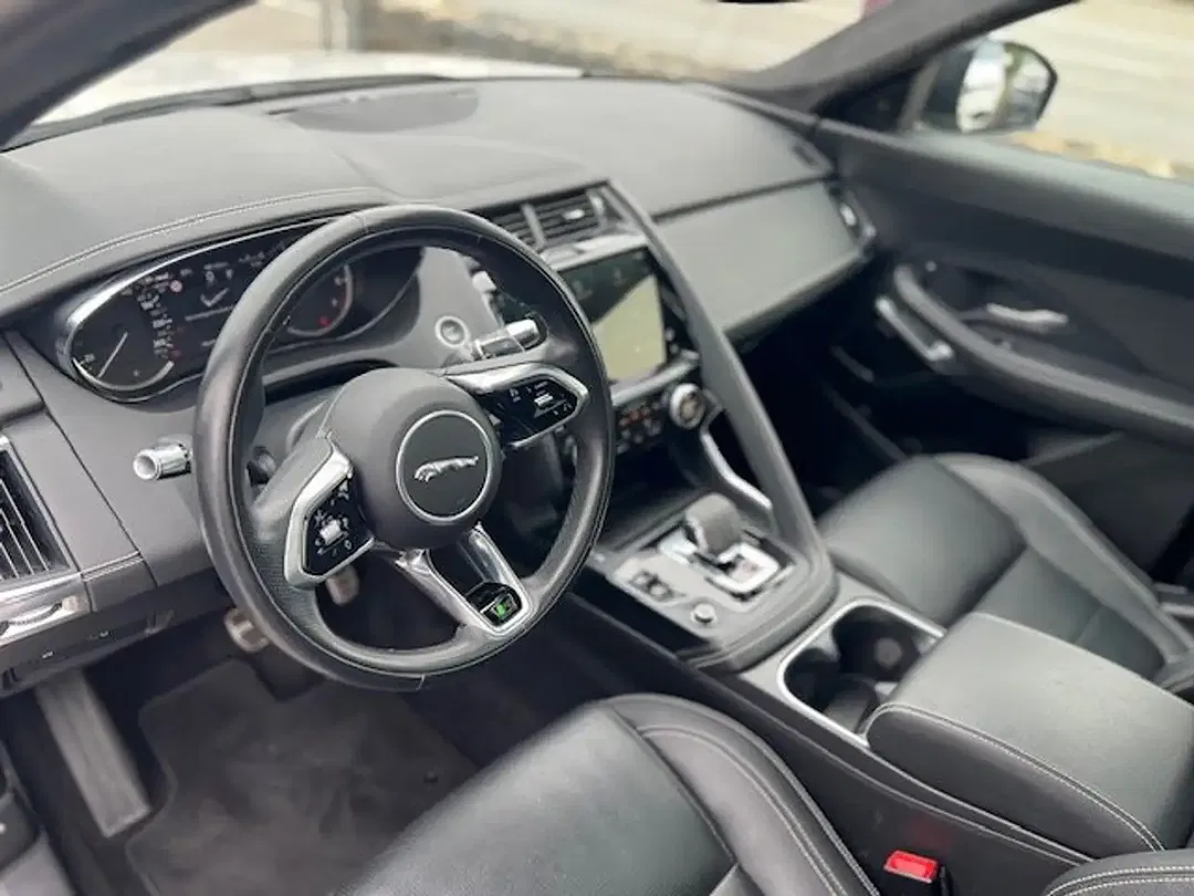 Jaguar E-Pace P200 2.0 MHEV 4x4 R-Dynamic Black - Thumbnail 14