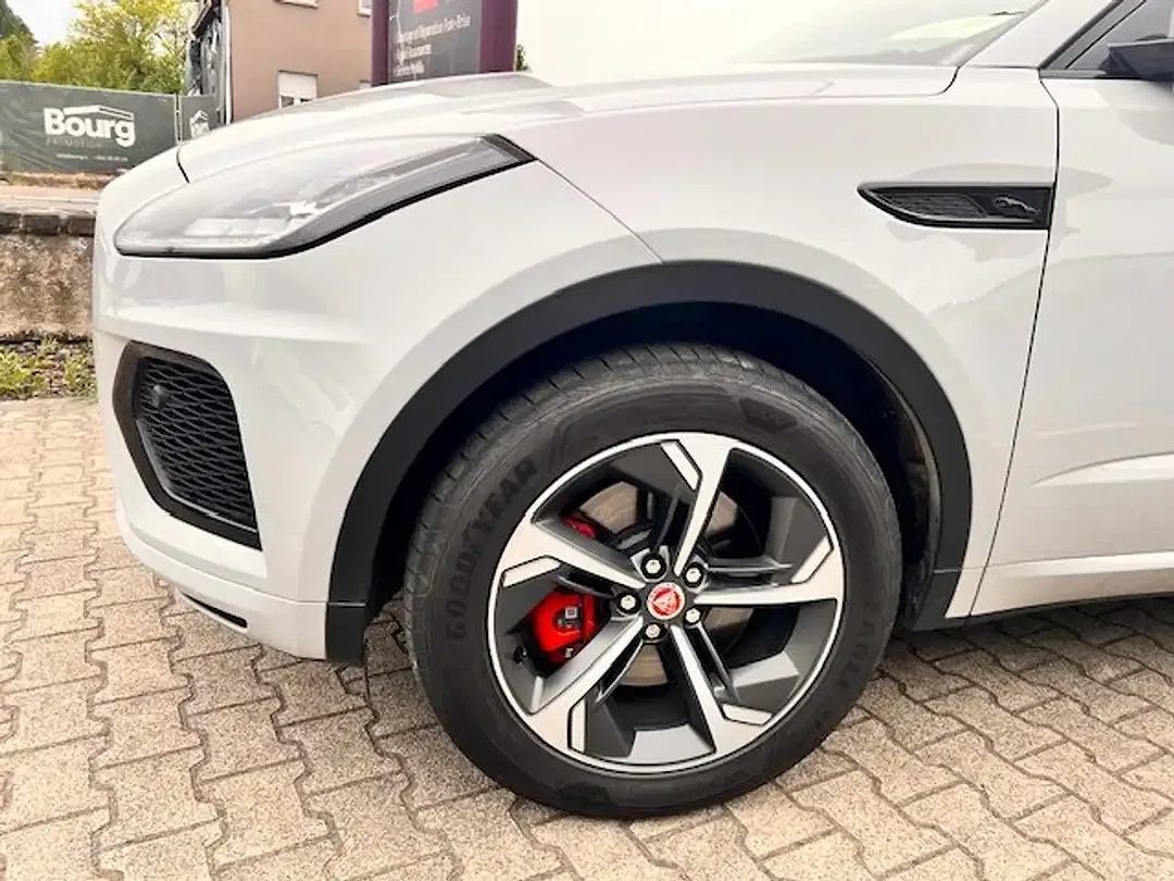 Jaguar E-Pace P200 2.0 MHEV 4x4 R-Dynamic Black - Thumbnail 4