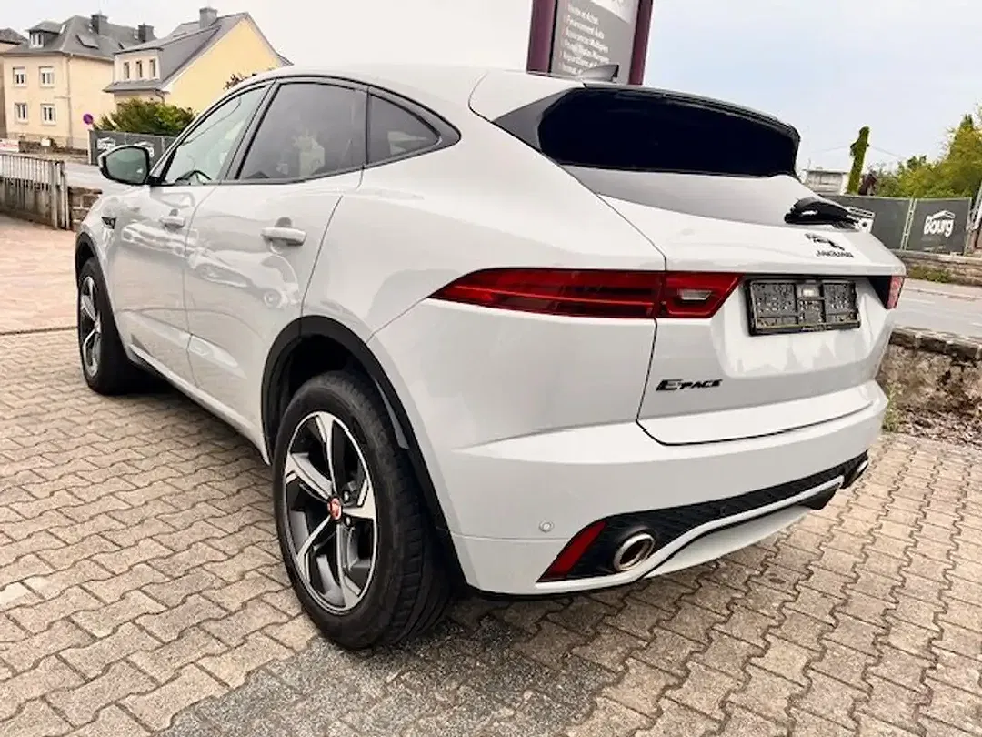 Jaguar E-Pace P200 2.0 MHEV 4x4 R-Dynamic Black - Thumbnail 6