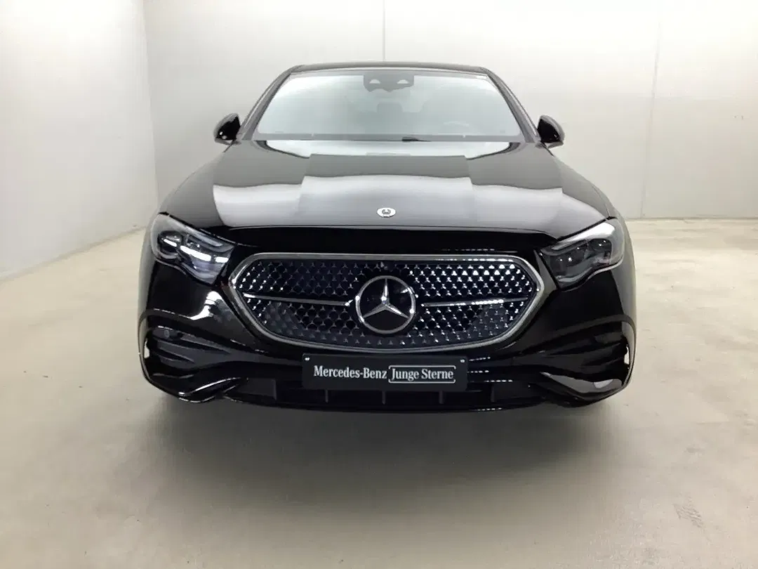 Mercedes-Benz E 200 AMG - Thumbnail 1