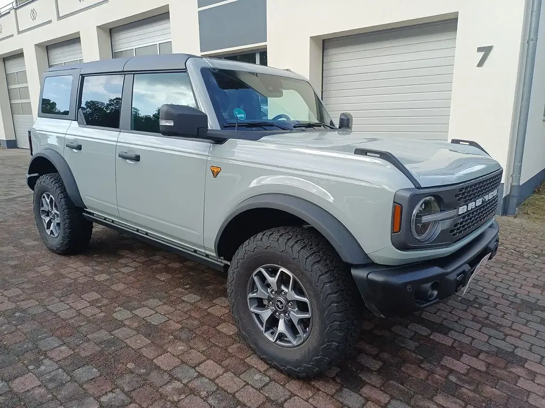 Ford Bronco e-4WD - Thumbnail 3