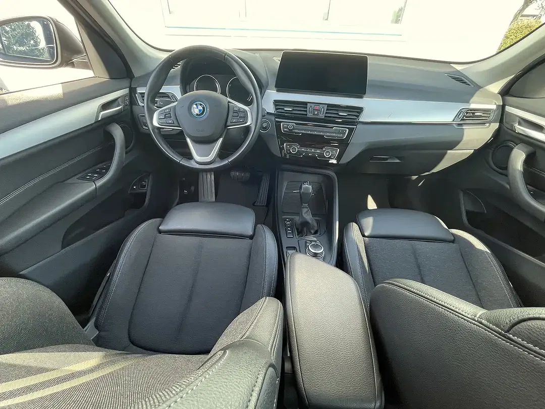 BMW X1 xDrive Advantage - foto 8
