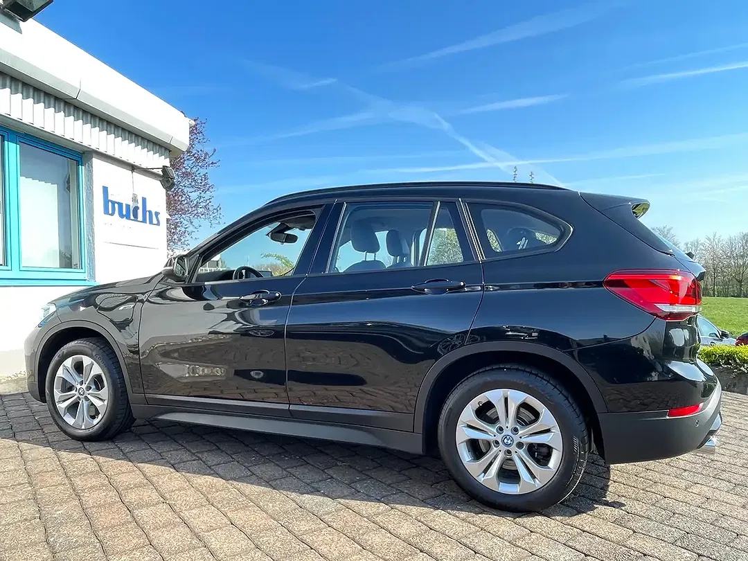 BMW X1 xDrive Advantage - Thumbnail 5