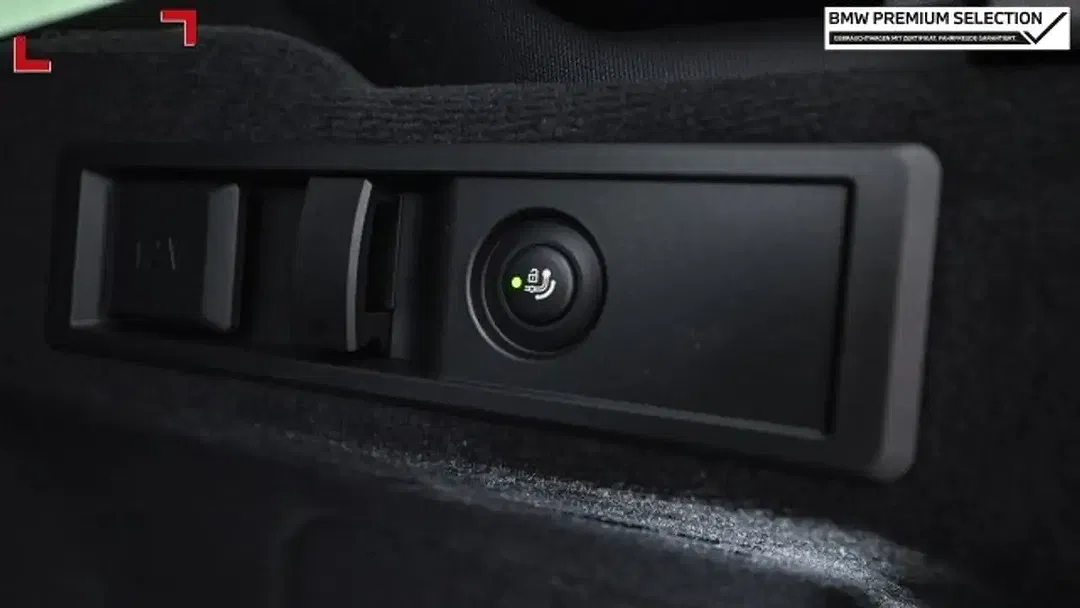 BMW 320 xDrive Touring - Thumbnail 11