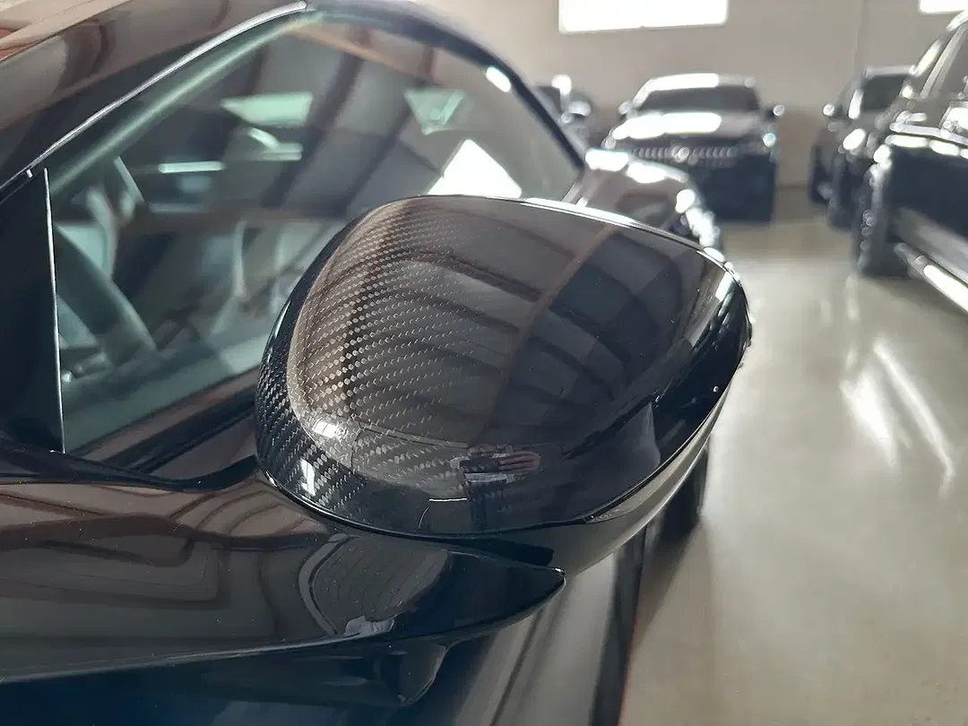 Aston Martin Vanquish Volante - Thumbnail 14